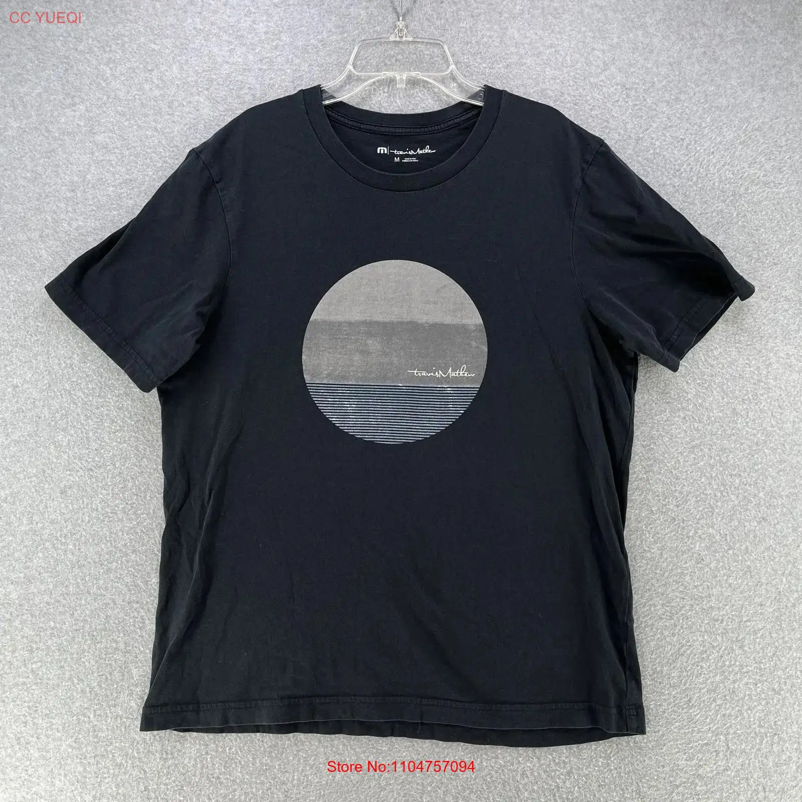 Street Fashion Magazine - Kaos Pria Travis Mathew Ukuran Sedang,