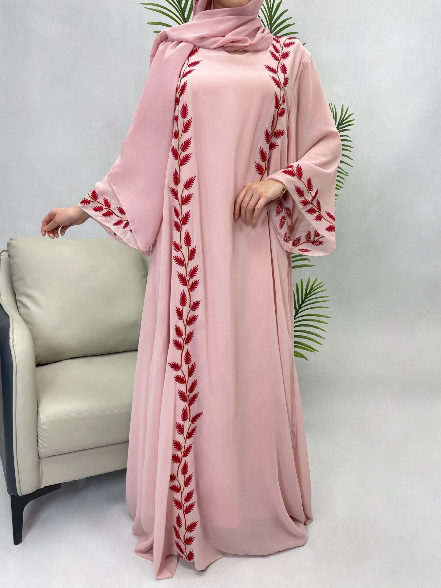Street Fashion Dubai - Gaun Panjang Bordir Motif Tanaman Warna