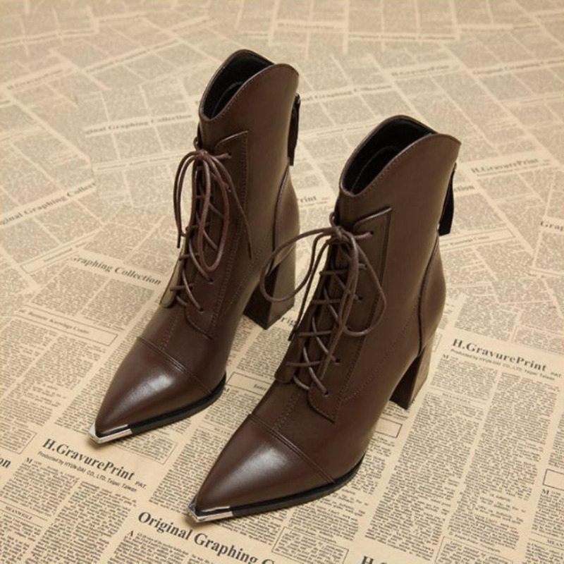 Street Fashion Clothing - Sepatu Boots Wanita Model Chelsea Ujung