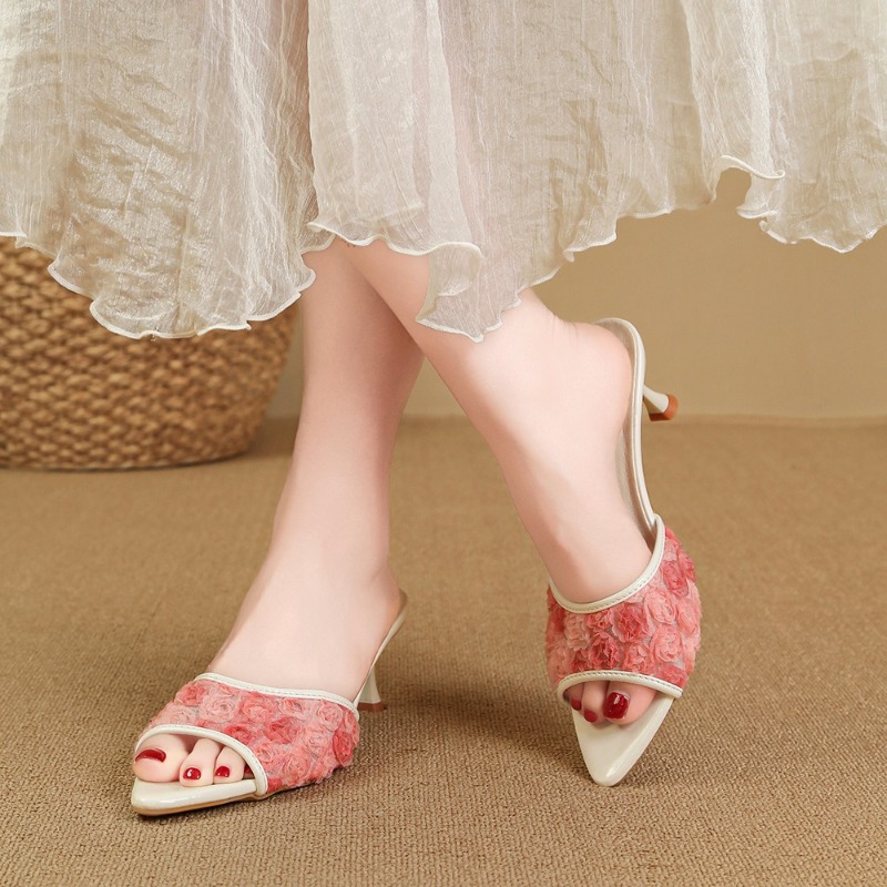 Sandal Wanita Desainer Bordir  - Street Fashion Rome ulasan dan harga